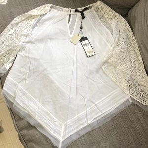 Ladies top lace sleeves size medium